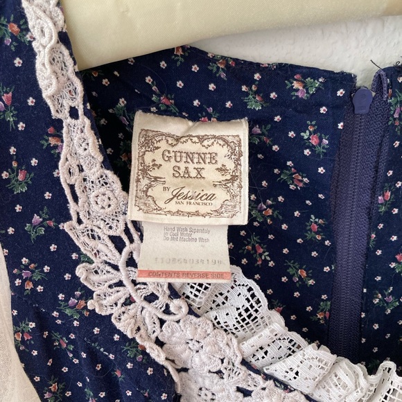 Vintage Gunne Sax dress - Picture 2 of 8